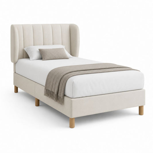 Gepolstertes Doppelbett 140 × 200 cm aus Elfenbeingewebe mit 115 cm hoher Schlitzkopf und Holzbeinen